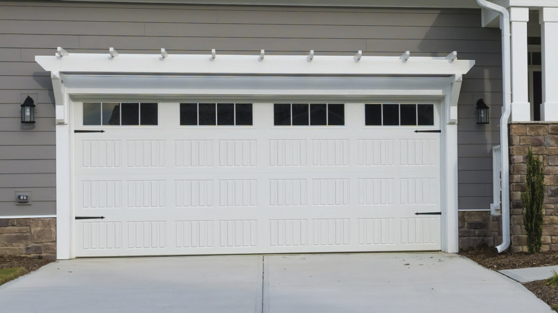 Carriage short panel residential garage door