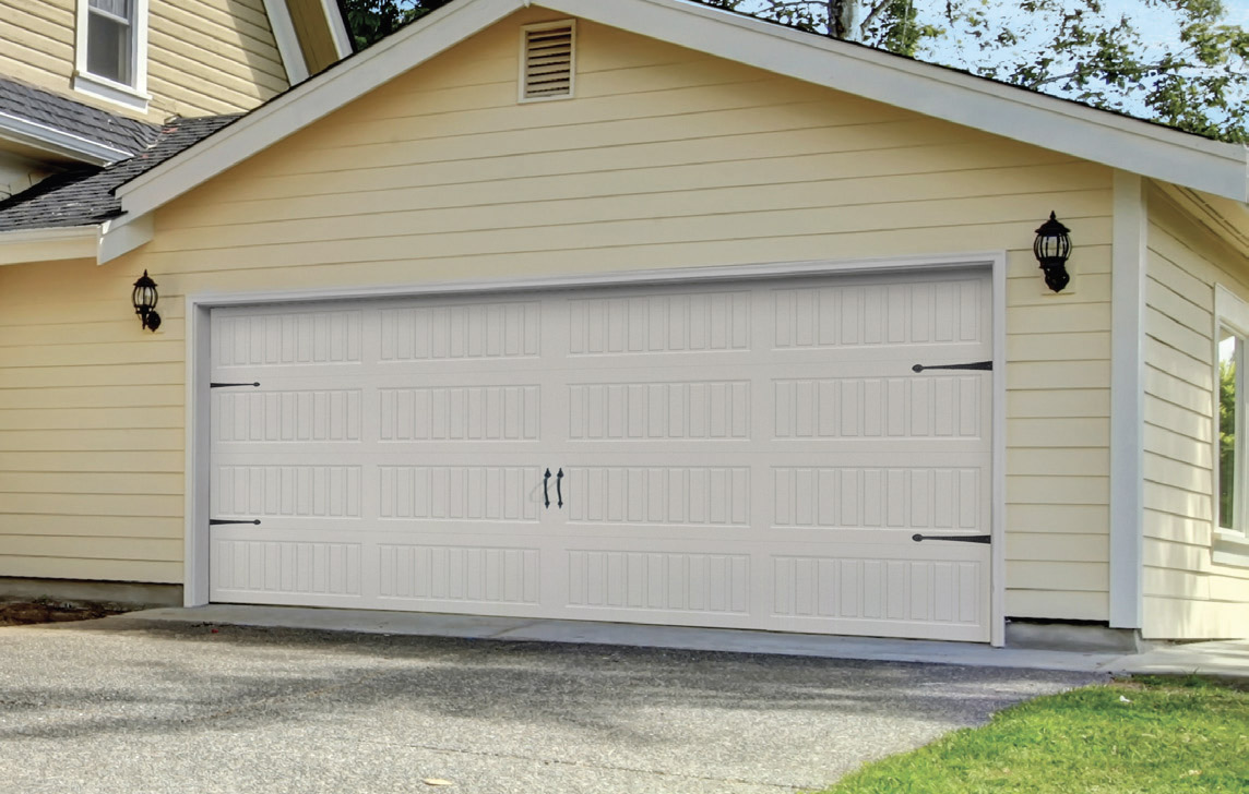 long panel garage door photo